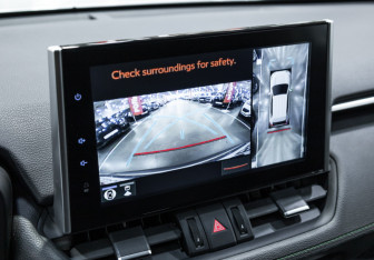 Подержанный автомобиль Toyota RAV4 2022 года (21 фото)