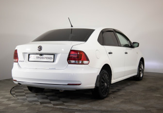 Подержанный автомобиль Volkswagen Polo Sedan 2014 года (5 фото)