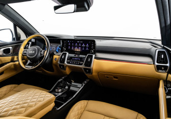 Подержанный автомобиль Kia Sorento 2021 года (10 фото)