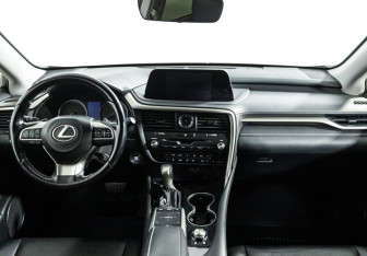 Подержанный автомобиль Lexus RX 2021 года (13 фото)