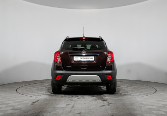 Подержанный автомобиль Opel Mokka 2013 года (6 фото)
