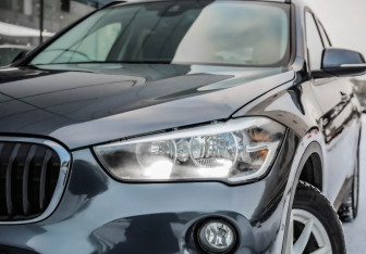 Подержанный автомобиль BMW X1 2018 года (2 фото)
