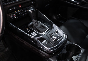 Подержанный автомобиль Mazda CX-9 2018 года (24 фото)
