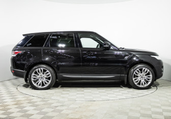 Подержанный автомобиль Land Rover Range Rover Sport 2013 года (4 фото)