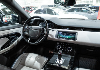 Подержанный автомобиль Land Rover Range Rover Evoque 2019 года (18 фото)