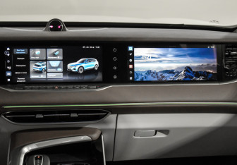 Подержанный автомобиль Voyah Free 2023 года (18 фото)