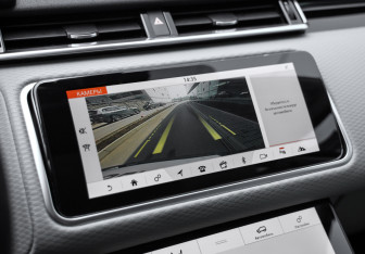 Подержанный автомобиль Land Rover Range Rover Velar 2018 года (18 фото)