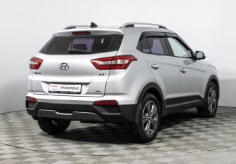 Подержанный автомобиль Hyundai Creta 2017 года (10 фото)