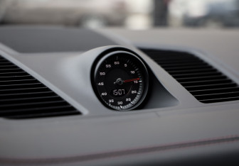 Подержанный автомобиль Porsche Cayenne 2022 года (15 фото)