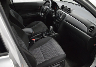 Подержанный автомобиль Suzuki Vitara 2017 года (12 фото)