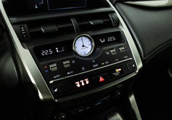 Подержанный автомобиль Lexus NX 2019 года (16 фото)