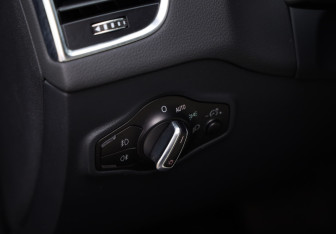 Подержанный автомобиль Audi Q5 2013 года (19 фото)