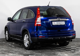 Подержанный автомобиль Honda CR-V 2011 года (7 фото)