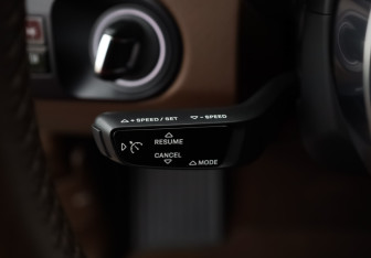 Подержанный автомобиль Porsche Cayenne 2019 года (16 фото)