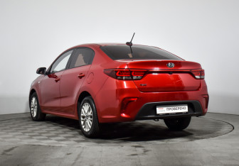 Подержанный автомобиль Kia Rio Sedan 2019 года (7 фото)