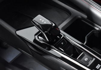 Подержанный автомобиль Geely Coolray 2023 года (11 фото)