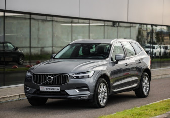 Подержанный автомобиль Volvo XC60 2020 года (3 фото)