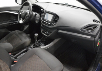 Подержанный автомобиль LADA (ВАЗ) Vesta Sedan 2018 года (11 фото)