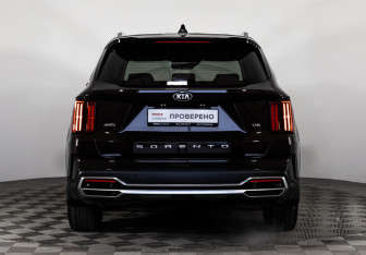 Подержанный автомобиль Kia Sorento 2021 года (6 фото)