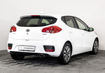 Подержанный автомобиль Kia Ceed Hatchback 2017 года (5 фото)