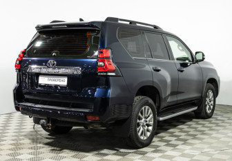 Подержанный автомобиль Toyota Land Cruiser Prado 2017 года (5 фото)