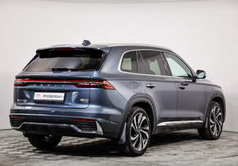 Подержанный автомобиль Geely Monjaro 2023 года (5 фото)