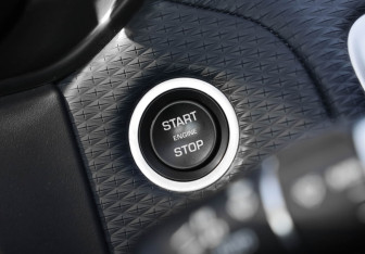 Подержанный автомобиль Land Rover Range Rover Velar 2019 года (17 фото)