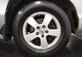 Подержанный автомобиль Hyundai Santa Fe 2008 года (9 фото)