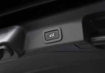 Подержанный автомобиль Jaguar F-Pace 2020 года (32 фото)