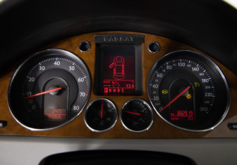 Подержанный автомобиль Volkswagen Passat Sedan 2006 года (13 фото)