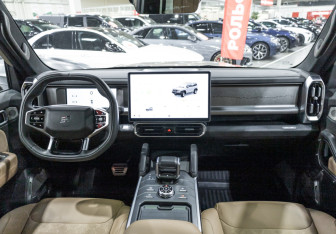 Подержанный автомобиль Jetour T2 2025 года (12 фото)