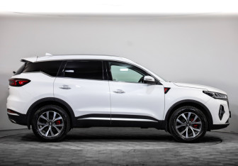 Подержанный автомобиль Chery Tiggo 7 Pro Max 2024 года (4 фото)