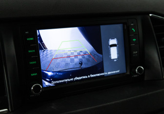 Подержанный автомобиль УАЗ Patriot 2018 года (17 фото)