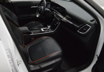 Подержанный автомобиль Kia Seltos 2025 года (13 фото)