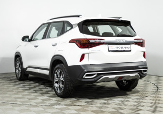 Подержанный автомобиль Kia Seltos 2022 года (7 фото)
