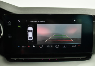 Подержанный автомобиль Skoda Octavia Liftback 2021 года (14 фото)