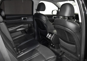 Подержанный автомобиль Kia Sorento 2021 года (19 фото)