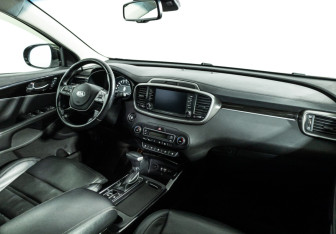 Подержанный автомобиль Kia Sorento 2020 года (9 фото)