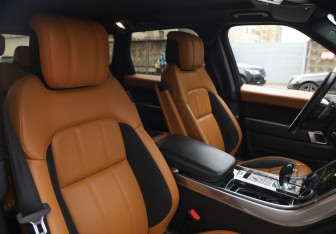 Подержанный автомобиль Land Rover Range Rover Sport 2021 года (30 фото)