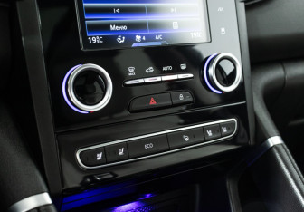 Подержанный автомобиль Renault Koleos 2017 года (19 фото)