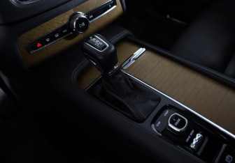 Подержанный автомобиль Volvo XC90 2016 года (14 фото)