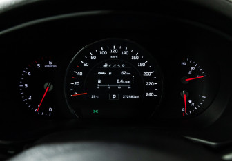 Подержанный автомобиль Kia Sorento 2017 года (12 фото)