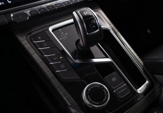 Подержанный автомобиль Geely Atlas Pro 2023 года (20 фото)