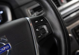 Подержанный автомобиль Volvo XC70 2014 года (20 фото)