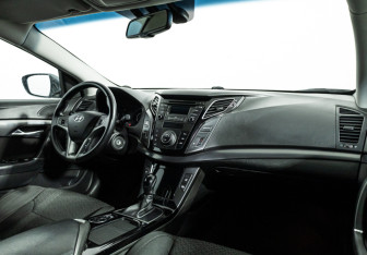 Подержанный автомобиль Hyundai i40 Sedan 2016 года (9 фото)