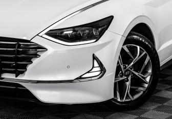 Подержанный автомобиль Hyundai Sonata 2020 года (3 фото)