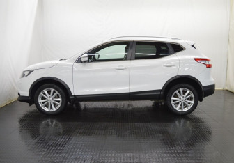 Подержанный автомобиль Nissan Qashqai 2017 года (8 фото)