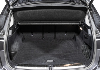 Подержанный автомобиль BMW X1 2019 года (20 фото)