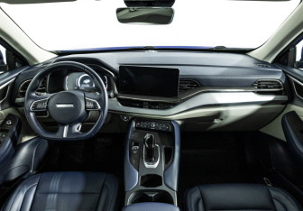 Подержанный автомобиль Haval F7 2022 года (13 фото)