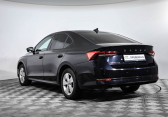 Подержанный автомобиль Skoda Octavia Liftback 2021 года (7 фото)